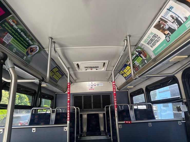 2007-gillig-low-floor-image-24