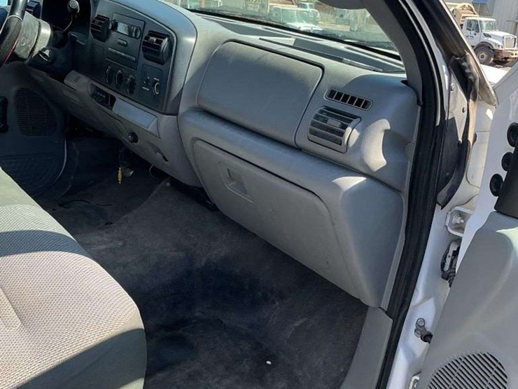 2007-ford-f450-image-11