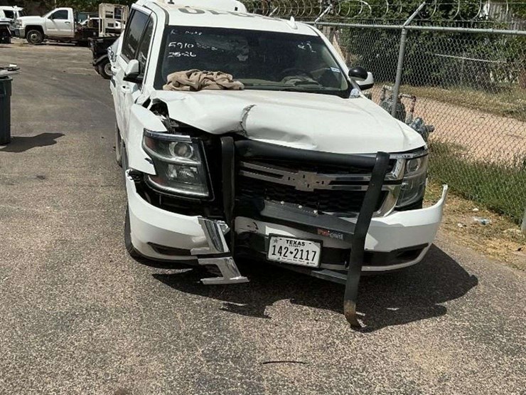 2019-chevrolet-tahoe-image-2