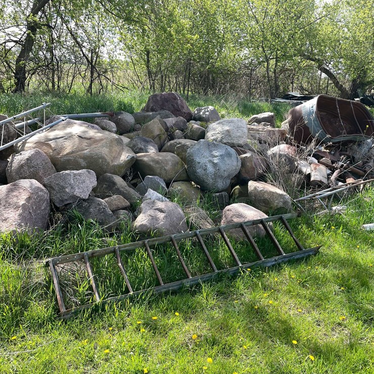 #5605 • Scrap Metal