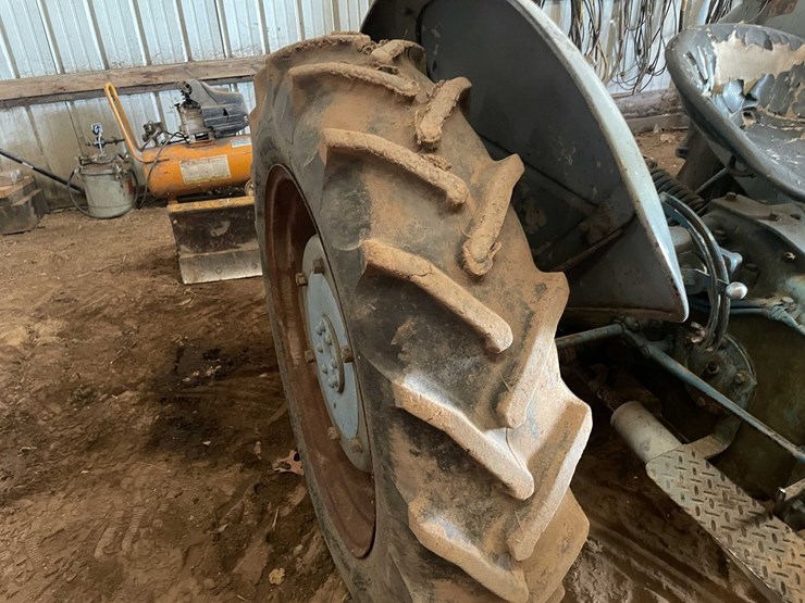 ford-tractor-image-53