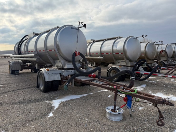 2011-brenner-tank-pup-trailer-image-2