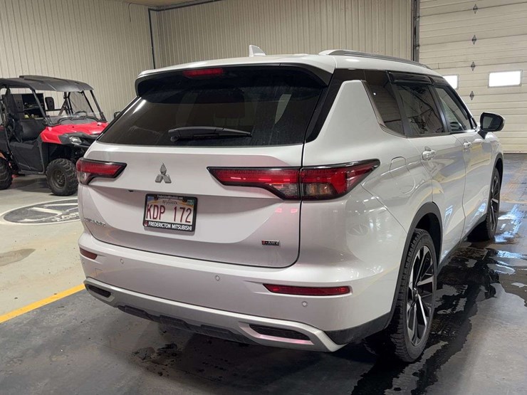 2024-mitsubishi-outlander-image-5