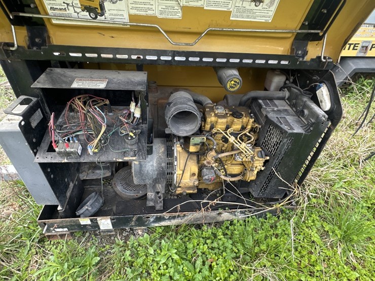 2014-caterpillar-c11-image-2