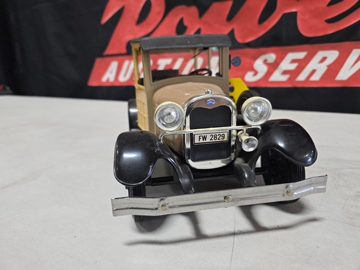 #84-•-jim-beam-1929-model-a-woodie-staton-wagon-decanter-image-9
