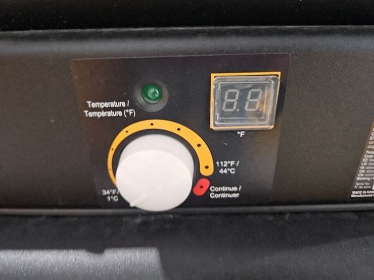 #35-•-john-deere-space-heater-image-8
