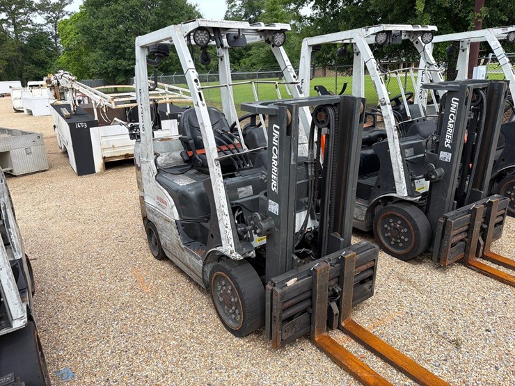 #16274-•-2015-nissan-cf50-forklift-image-2