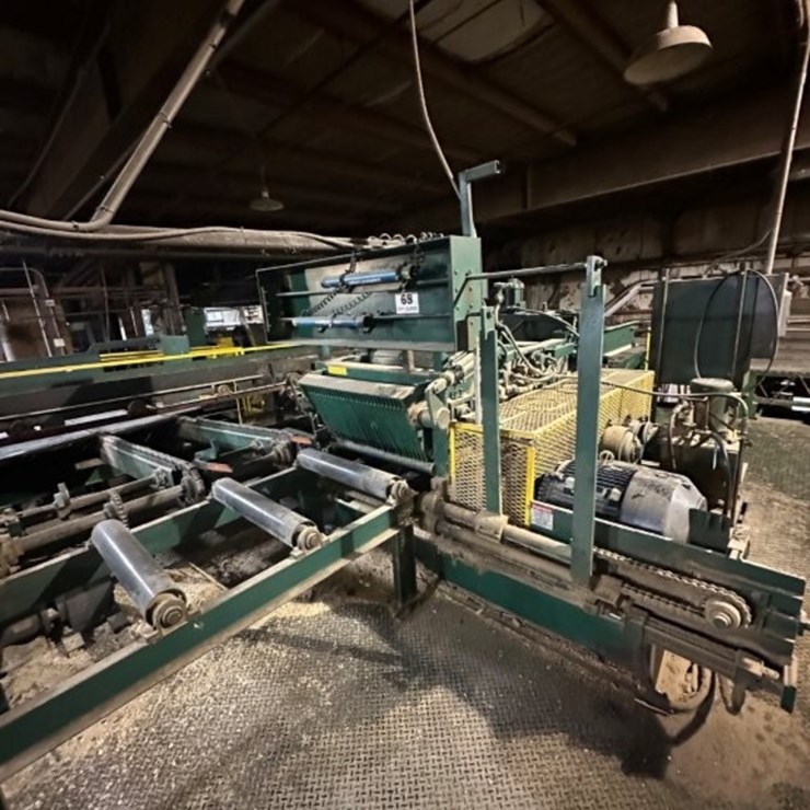 Salem 5inch X 30inch Bottom Arbor 2 Saw Edger with 4 X 6ft Tailing Belt, On Board Hyd Power Pack, 50