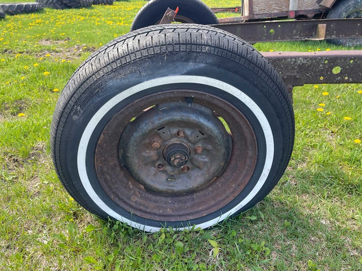#5596-•-vintage-2-axle-car-frame-image-8