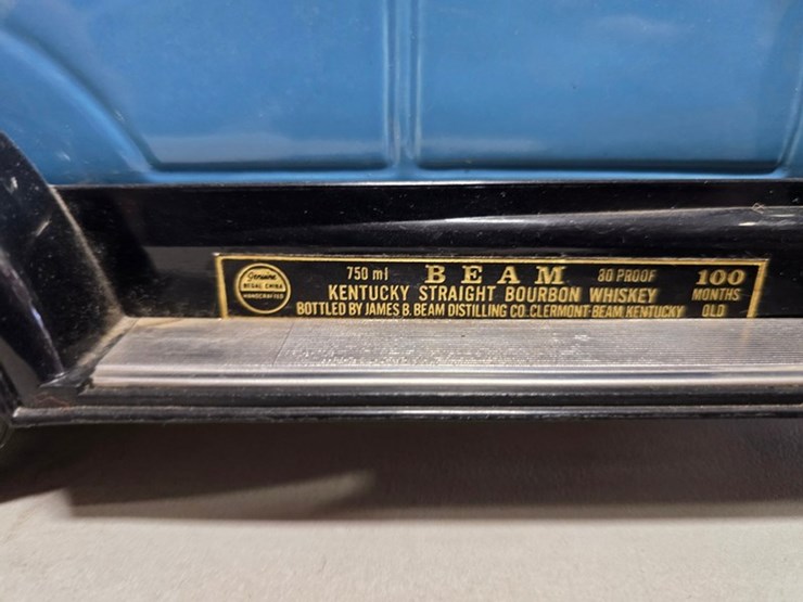 #82-•-mccormick-duesenberg-model-j-decanter-image-10