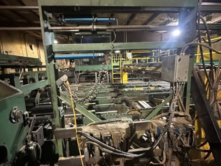 crosby-4-x-40inch-optimizing-edger-with-lewis-scanner-and-controls,-infeed-queing-decks,-14ft-outfee-image-20