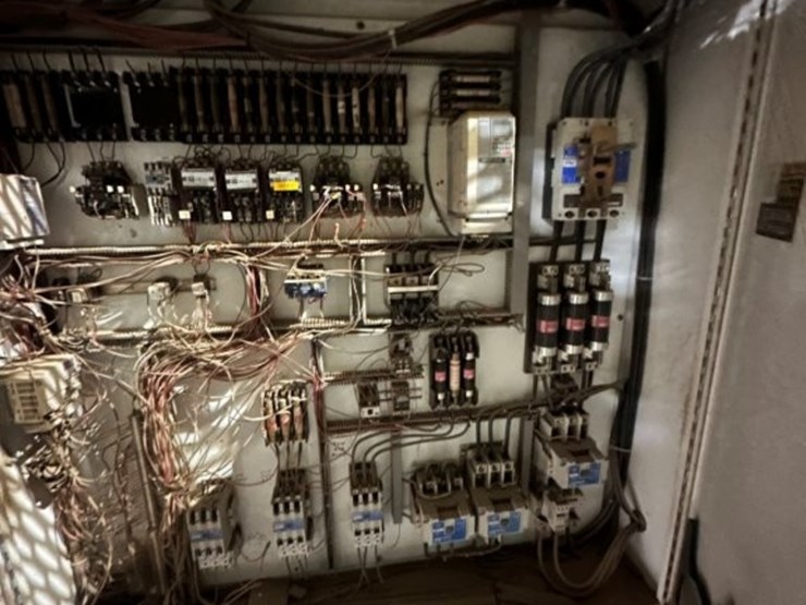 crosby-4-x-40inch-optimizing-edger-with-lewis-scanner-and-controls,-infeed-queing-decks,-14ft-outfee-image-24