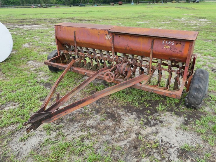 massey-ferguson-10-image-1