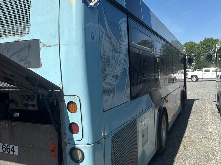 2012-gillig-low-floor-image-16