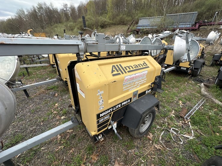 2015-caterpillar-c11-image-1