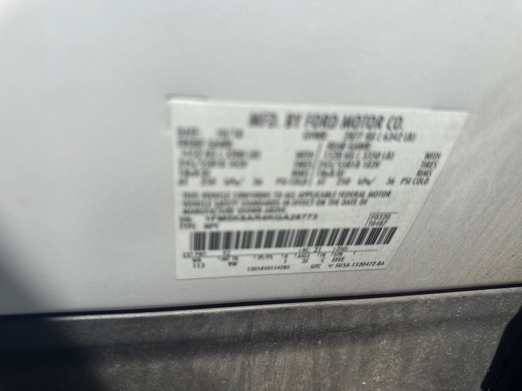 2019-ford-explorer-image-19