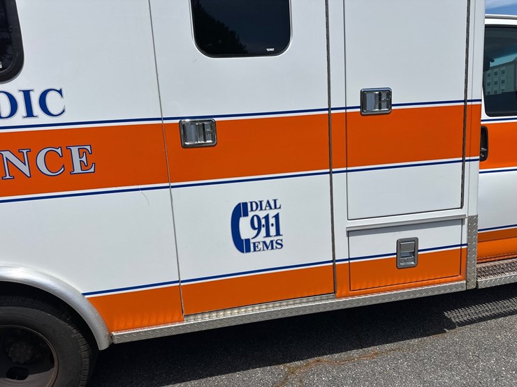 #8-•-2017-chevrolet-ambulance-4500-image-10