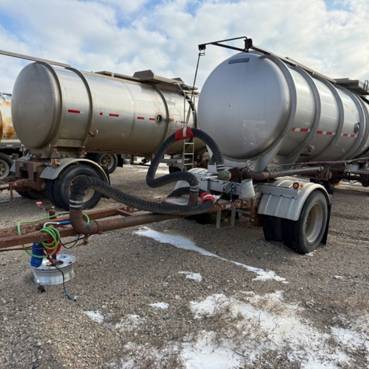 2011 BRENNER TANK PUP TRAILER