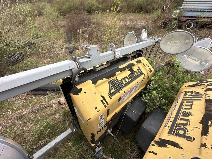 2015-caterpillar-c11-image-1