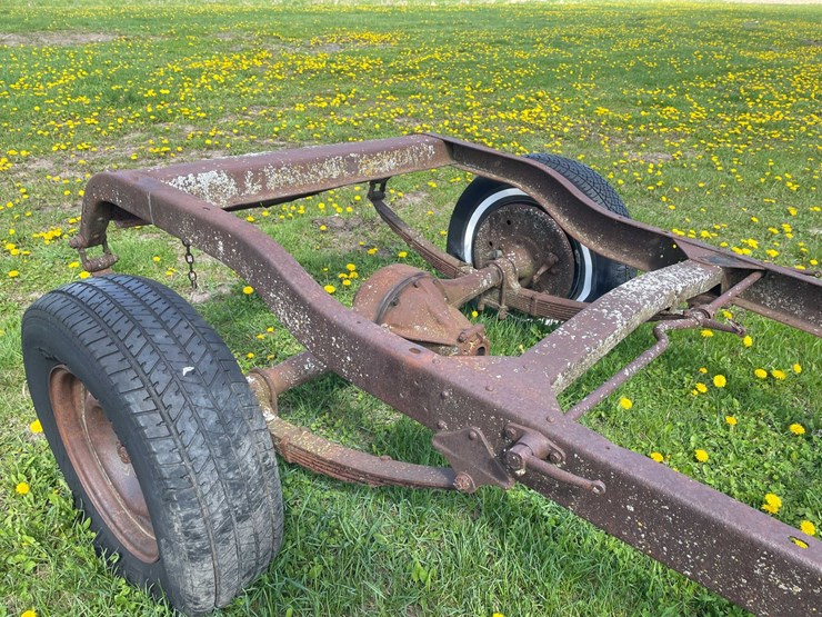 #5596-•-vintage-2-axle-car-frame-image-16