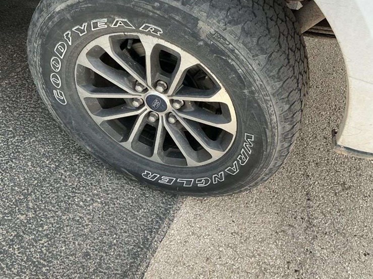 2019-ford-f150-image-12