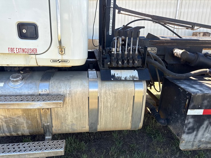 #1-•-2012-mack-roll-off-truck-image-16
