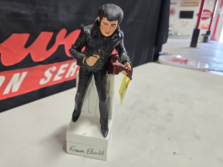 #93-•-mccormick-forever-elvis-"68-music-box-decanter-image-2