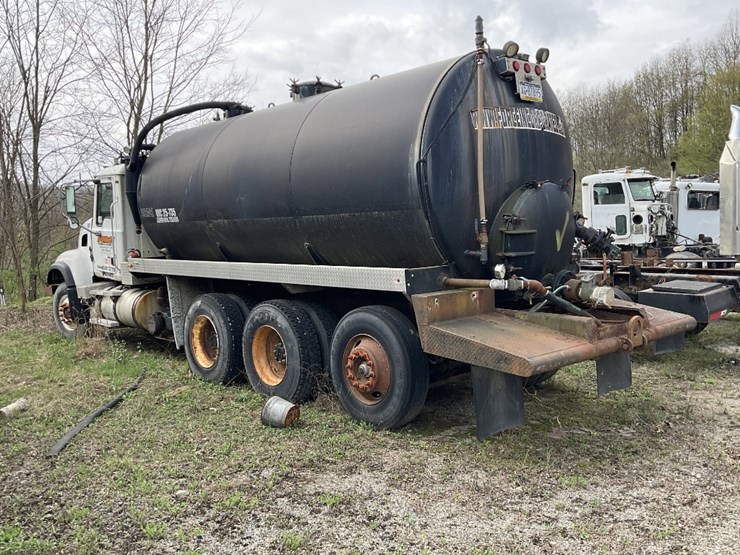 2005-mack-cv713-image-5