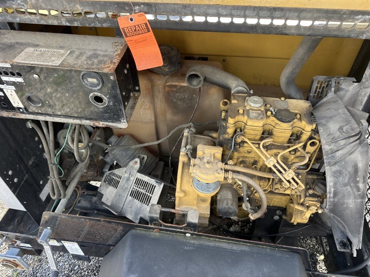 2015-caterpillar-c11-image-2