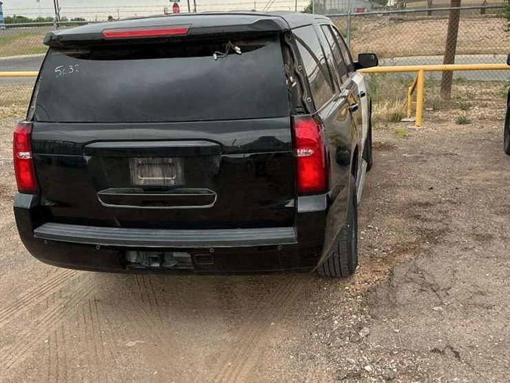 2020-chevrolet-tahoe-image-4