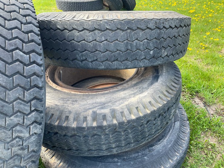 #5592-•-(4)-industrial-tires-image-11