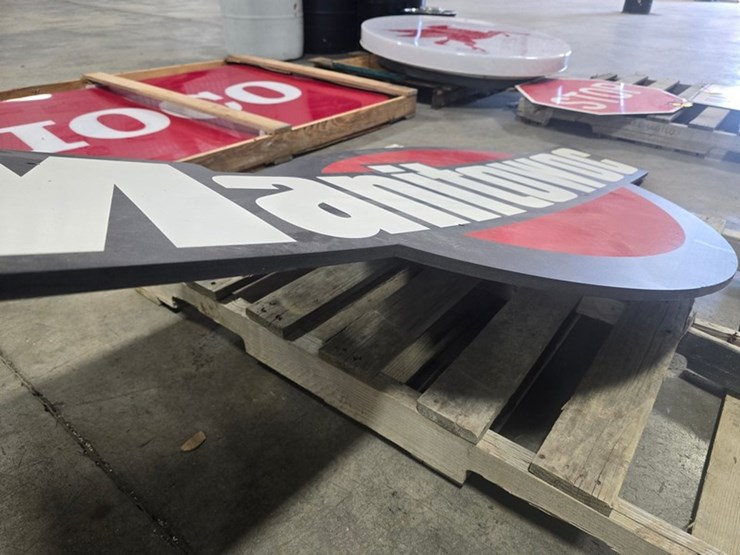 #410-•-manitowoc-plastic-sign-image-5