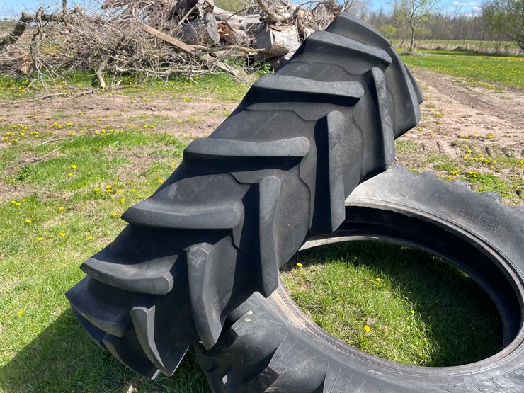 #5595-•-(2)-tractor-tires-image-6