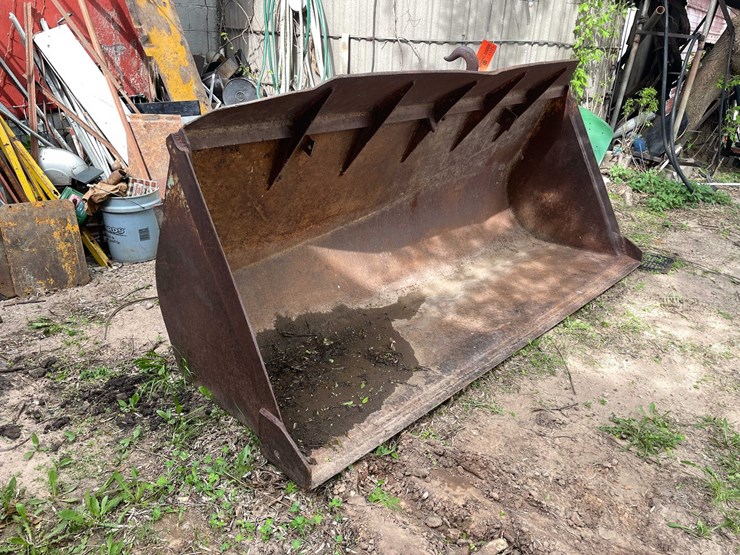 #5631-•-large-excavator-bucket-image-1