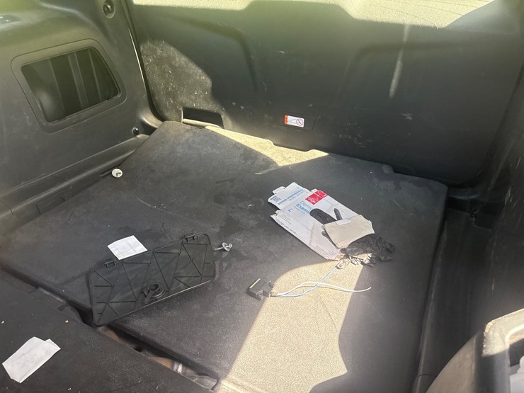 2019-ford-explorer-image-28