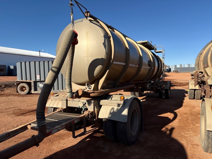2010-brenner-tank-pup-trailer-image-6