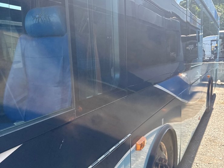 2007-gillig-low-floor-image-7