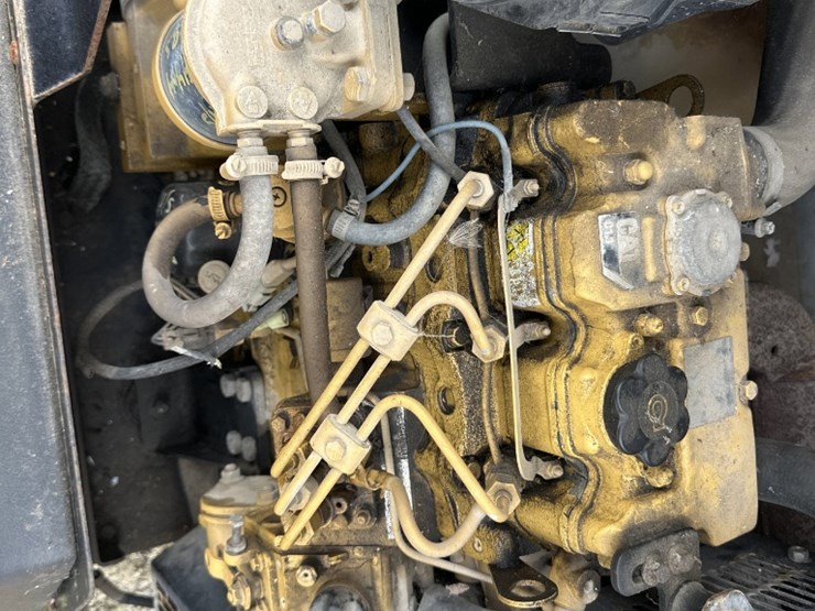 2013-caterpillar-c11-image-2