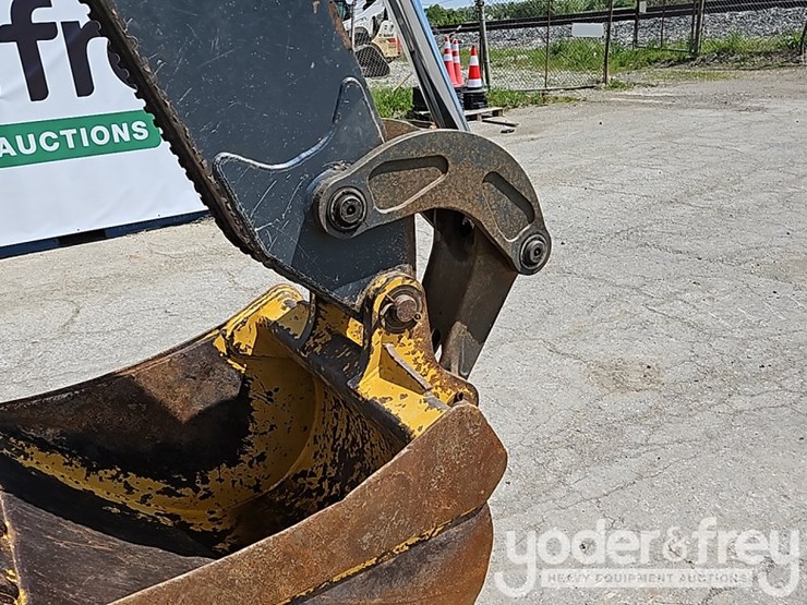 2018-deere-310sl-image-15