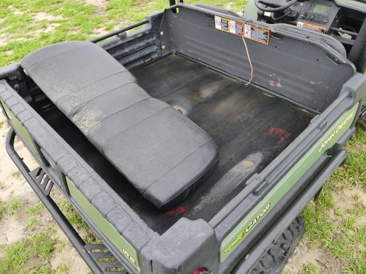 2013-john-deere-825i-image-7