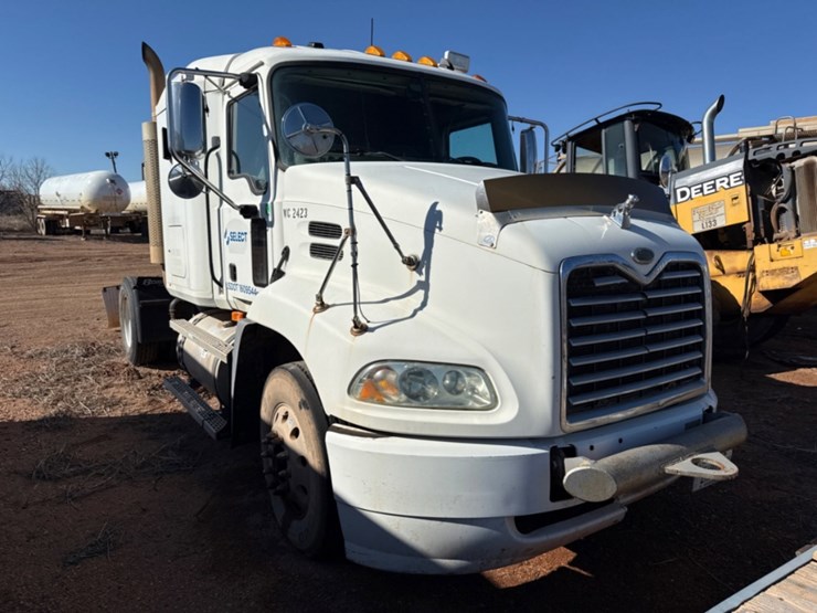 2007-mack-vision-image-2