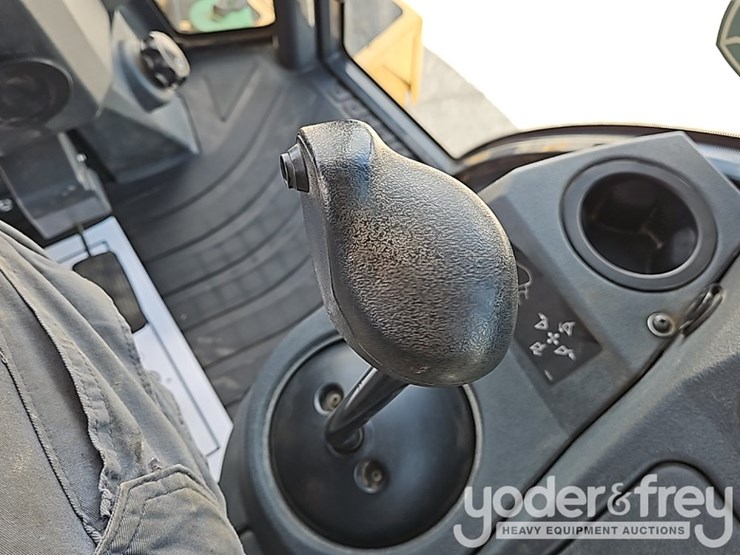 2018-deere-310sl-image-42