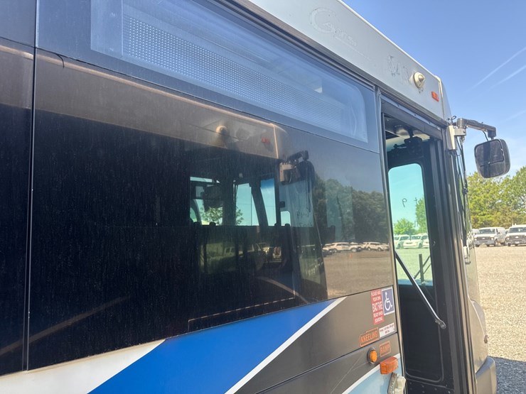 2007-gillig-low-floor-image-26