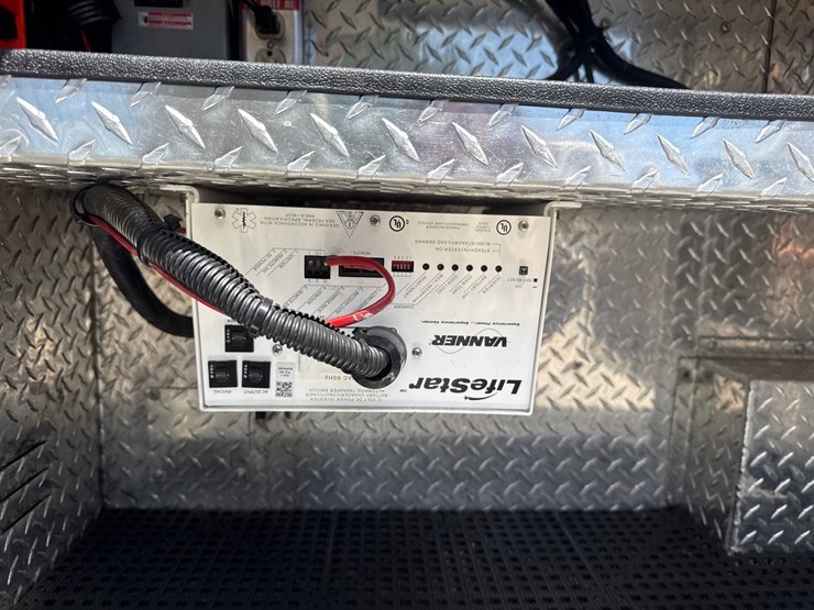 #9-•-2017-chevrolet-ambulance-4500-image-55
