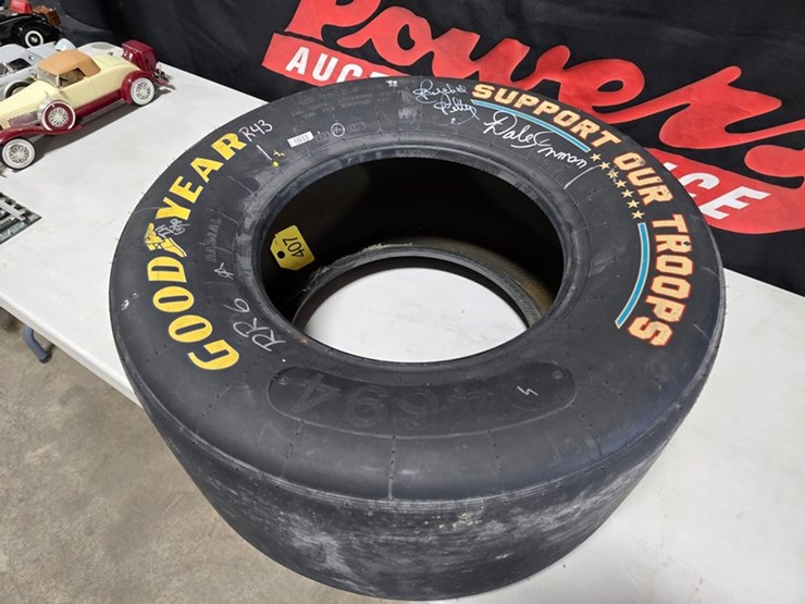 #407-•-goodyear-27.5x12.0-15-tire-image-7