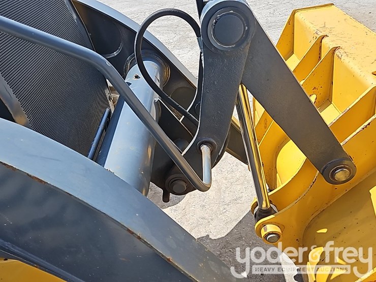 2018-deere-310sl-image-23