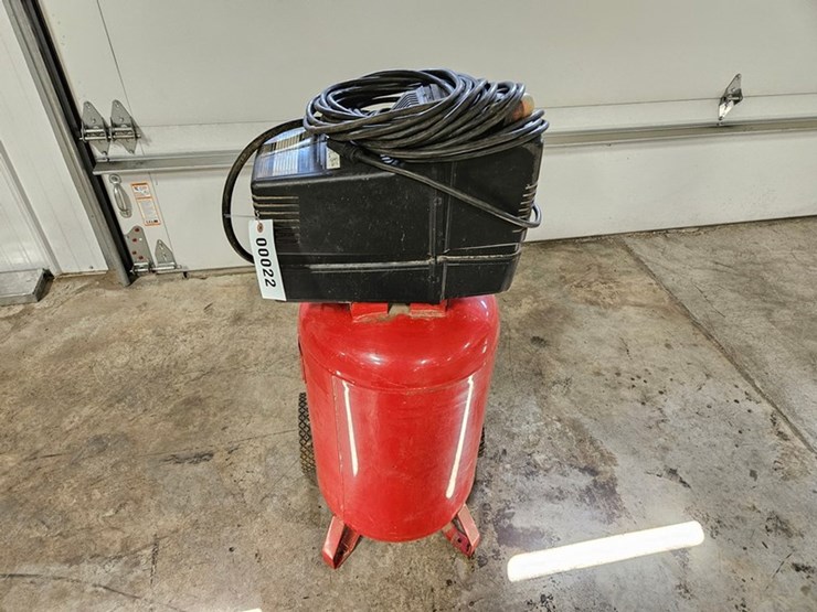 #22-•-craftsman-5hp-22-gallon-air-compressor-image-8