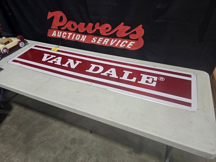 #409-•-van-dale-metal-sign-image-1