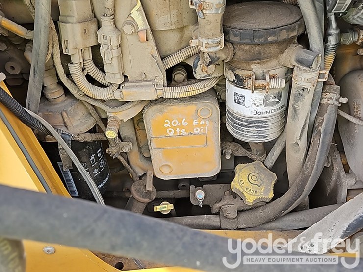 2014-deere-710k-image-30