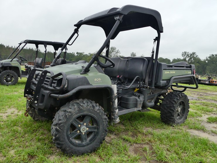 2013-john-deere-825i-image-1